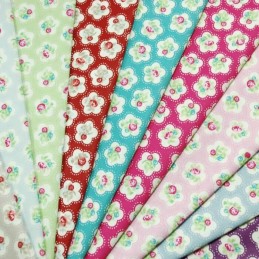 100% Cotton Fabric Lifestyle Roses Dainty Flowers