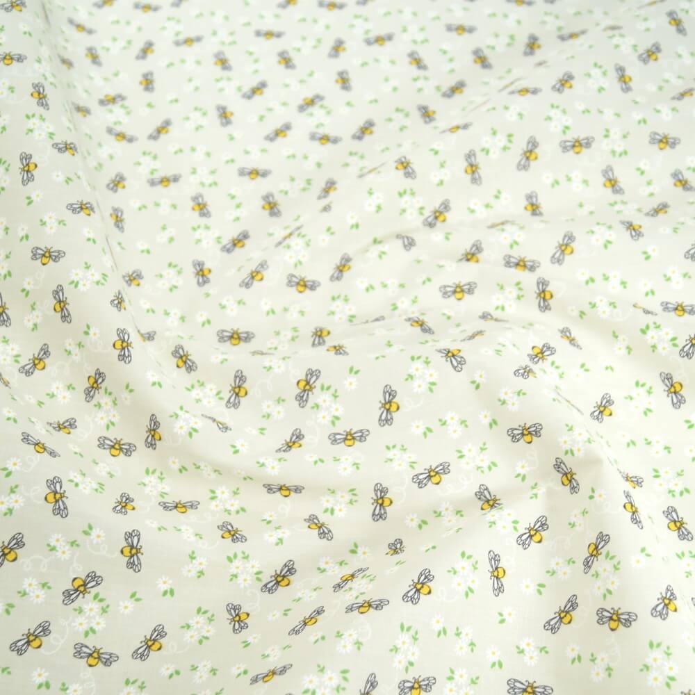 Polycotton Fabric Buzzing Bees Daisies Daisy Floral Green 