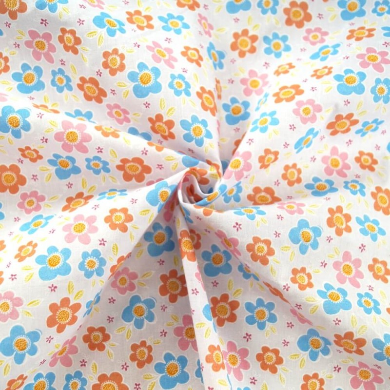 Polycotton Fabric Bunched Flower Heads Floral Daisy White
